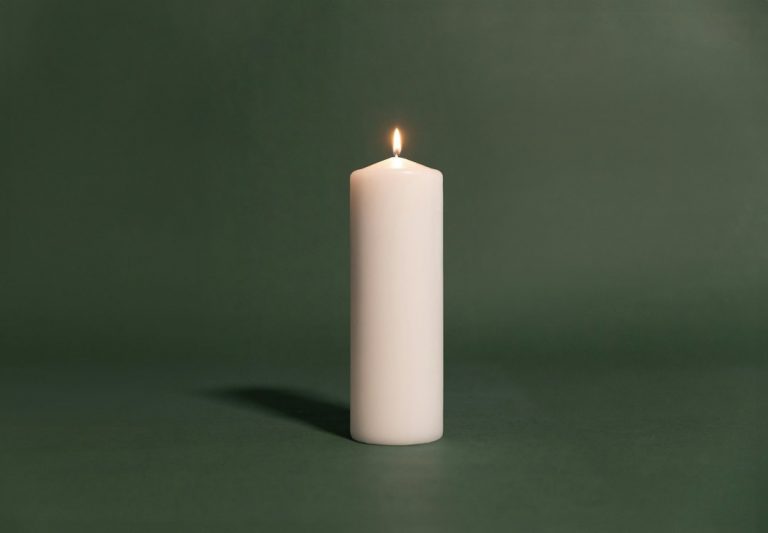 How to Start a Candle Business: Supplies, Safety Labels, and Pricing